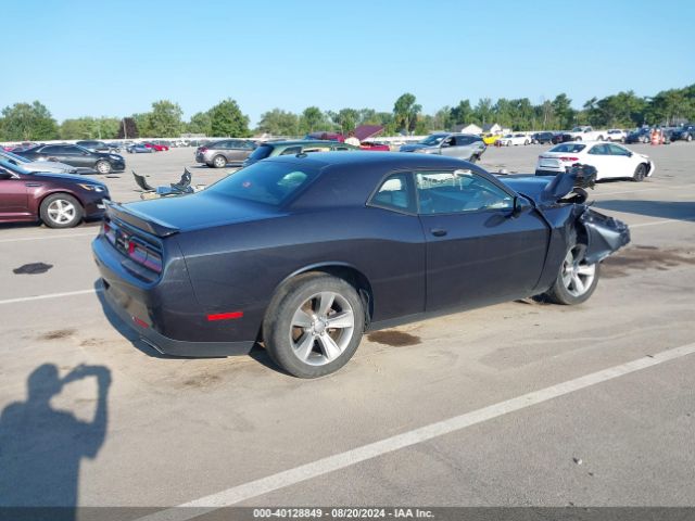 Photo 3 VIN: 2C3CDZAG2JH121941 - DODGE CHALLENGER 