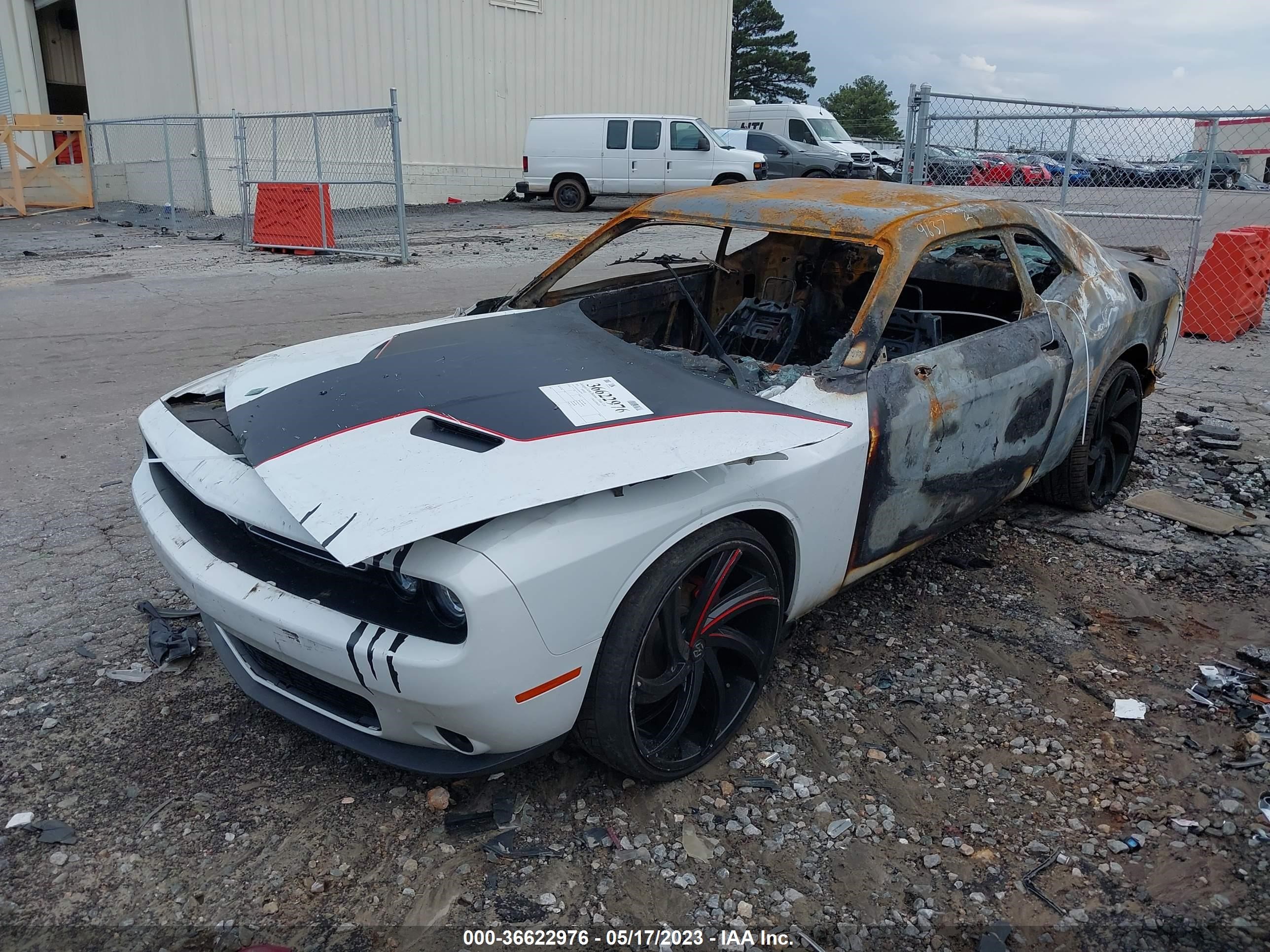 Photo 1 VIN: 2C3CDZAG2JH229637 - DODGE CHALLENGER 