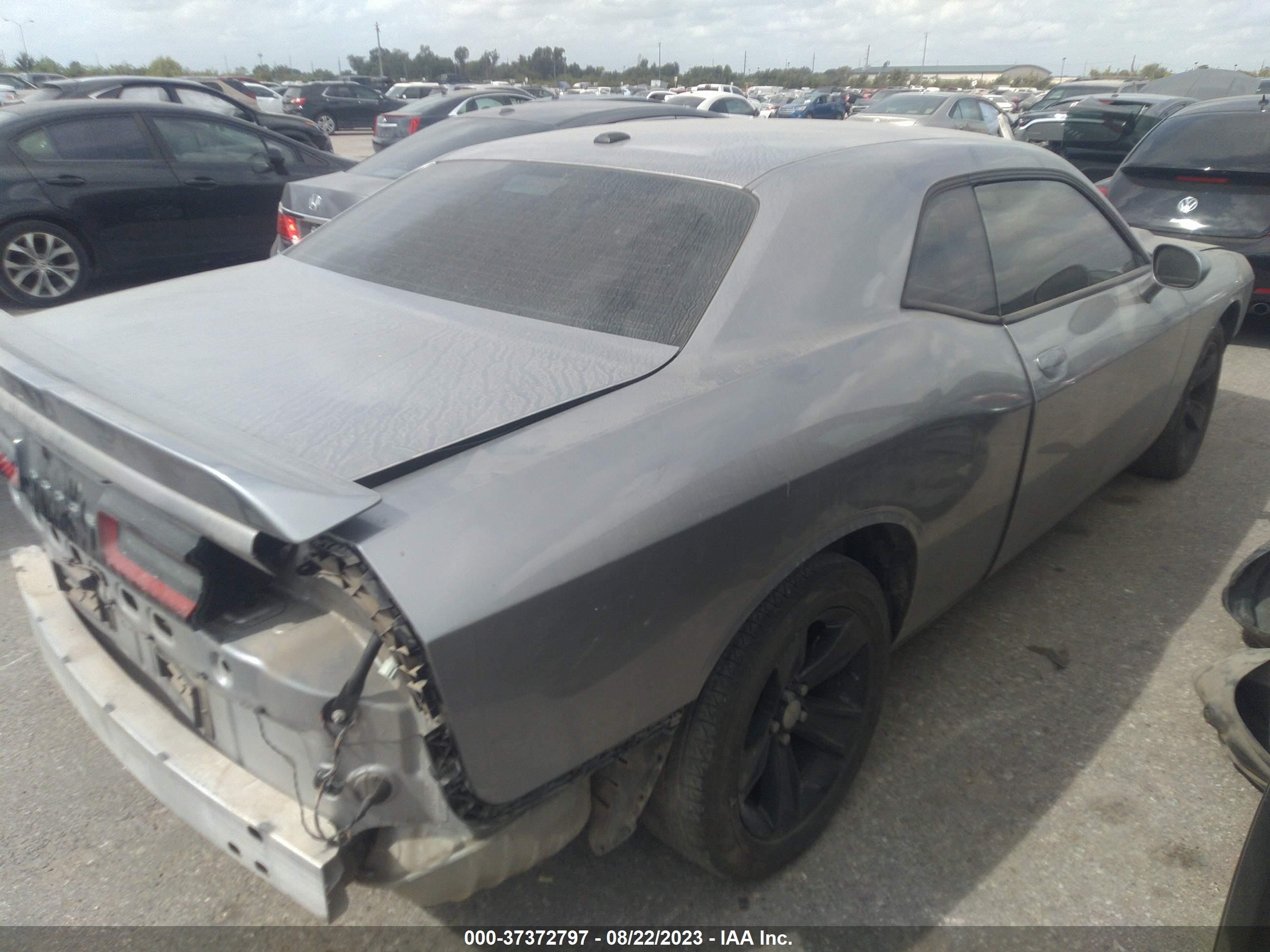 Photo 3 VIN: 2C3CDZAG2JH237513 - DODGE CHALLENGER 