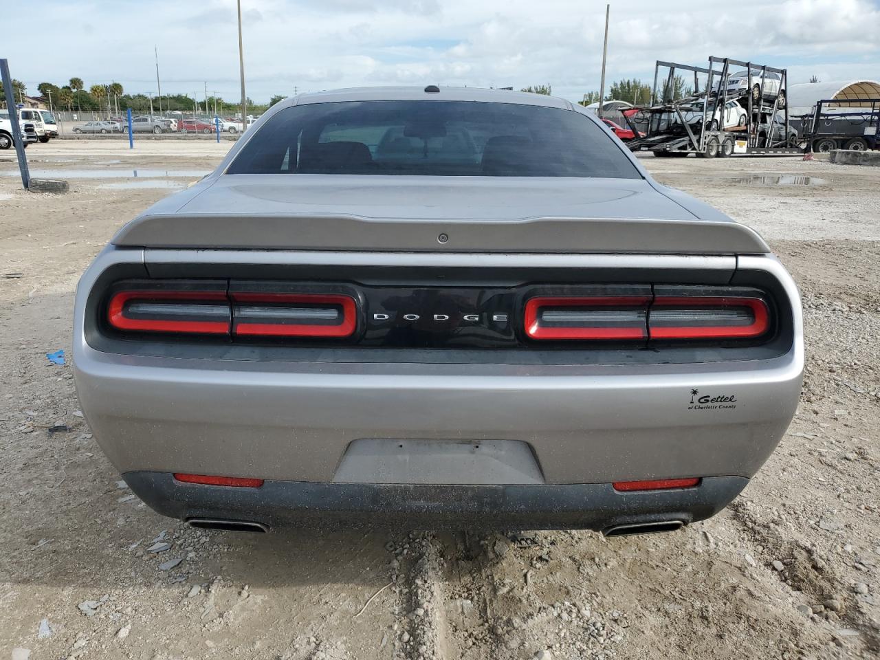 Photo 5 VIN: 2C3CDZAG2JH317880 - DODGE CHALLENGER 