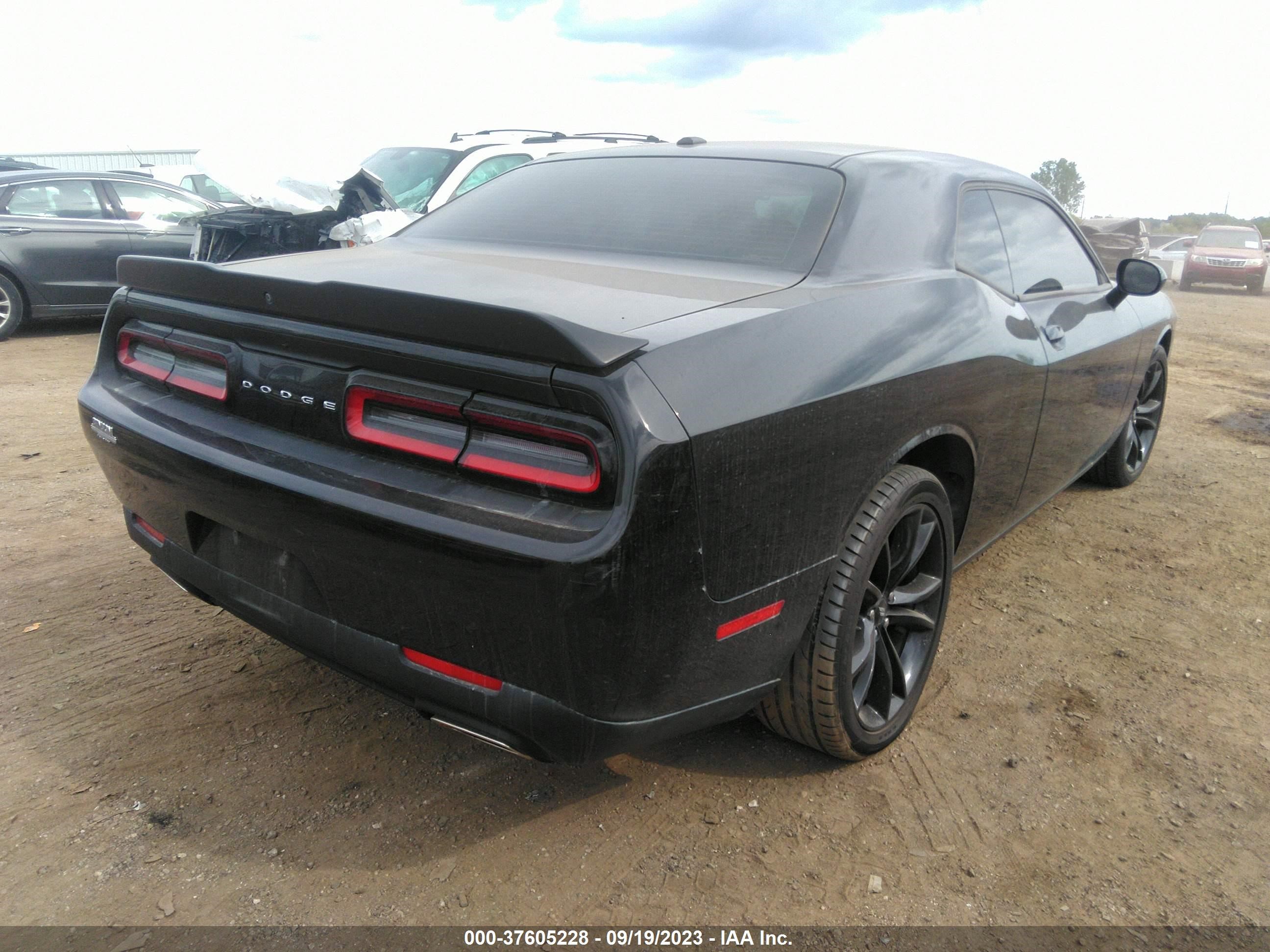 Photo 3 VIN: 2C3CDZAG2JH333576 - DODGE CHALLENGER 