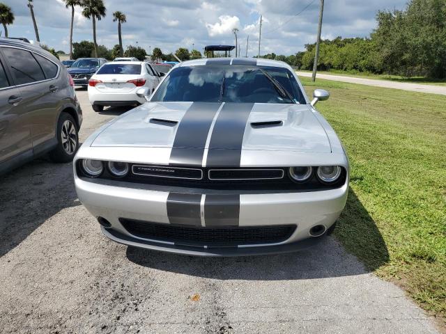 Photo 4 VIN: 2C3CDZAG2KH636195 - DODGE CHALLENGER 