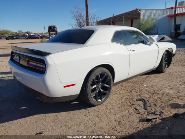 Photo 3 VIN: 2C3CDZAG2NH223598 - DODGE CHALLENGER 