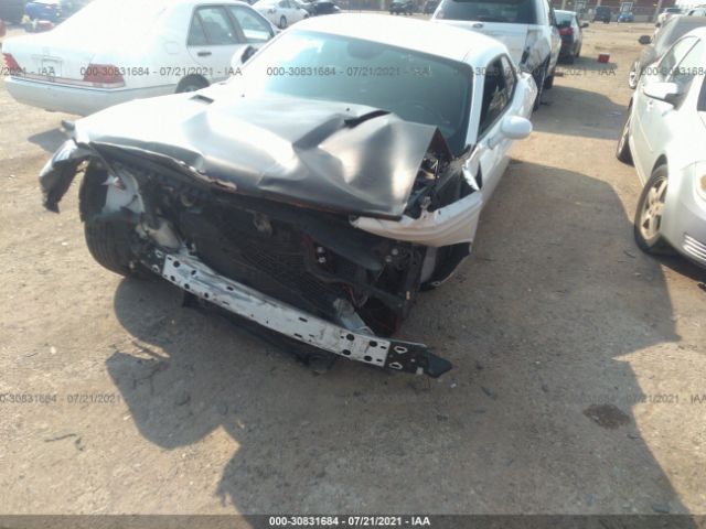 Photo 5 VIN: 2C3CDZAG3FH767741 - DODGE CHALLENGER 