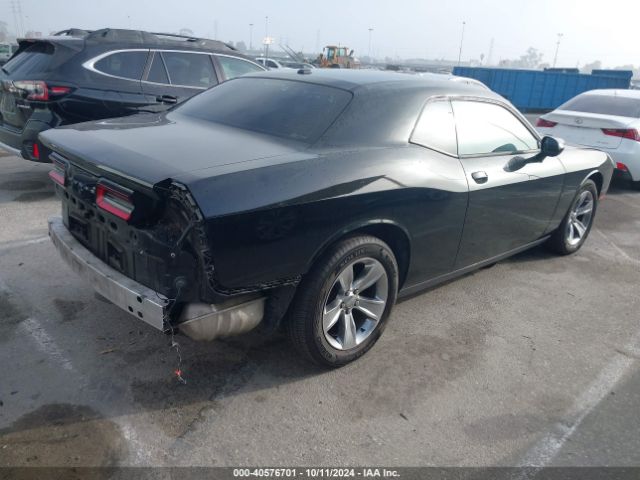 Photo 3 VIN: 2C3CDZAG3FH883358 - DODGE CHALLENGER 