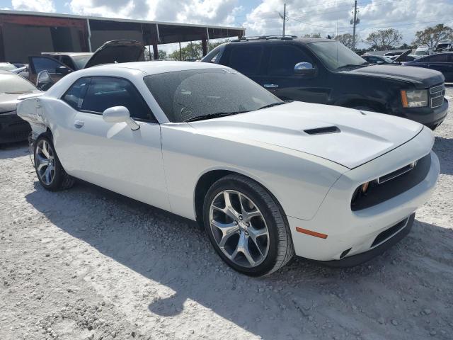 Photo 3 VIN: 2C3CDZAG3GH120158 - DODGE CHALLENGER 