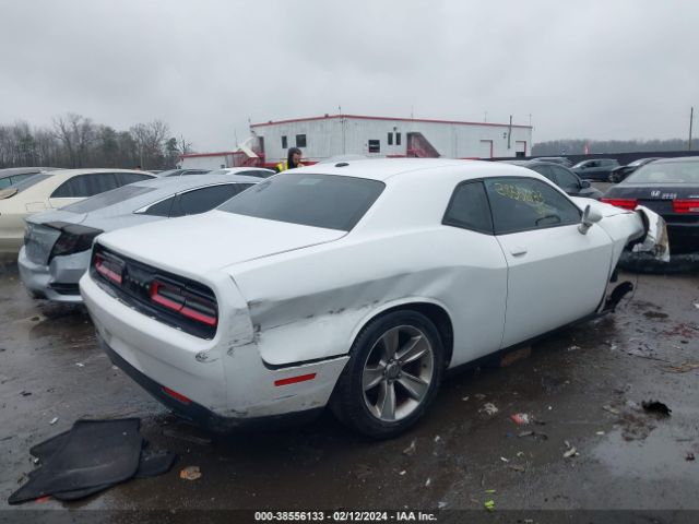 Photo 3 VIN: 2C3CDZAG3GH184104 - DODGE CHALLENGER 