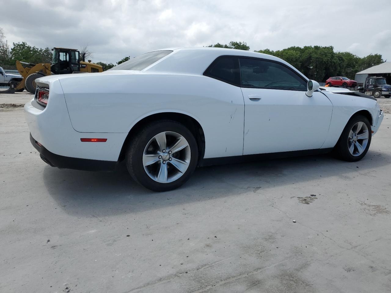 Photo 2 VIN: 2C3CDZAG3GH290777 - DODGE CHALLENGER 