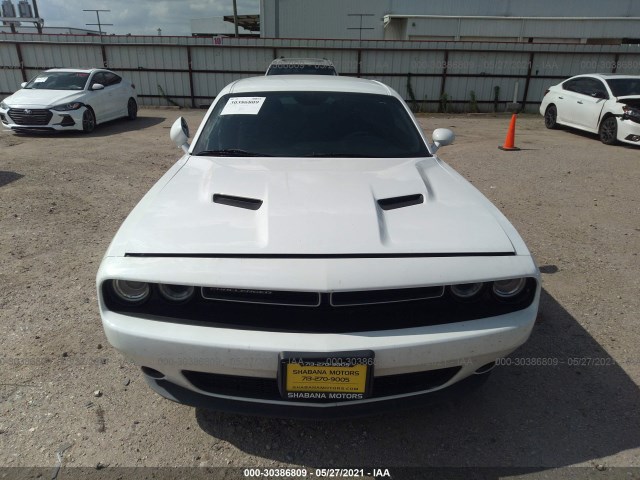 Photo 5 VIN: 2C3CDZAG3GH311899 - DODGE CHALLENGER 