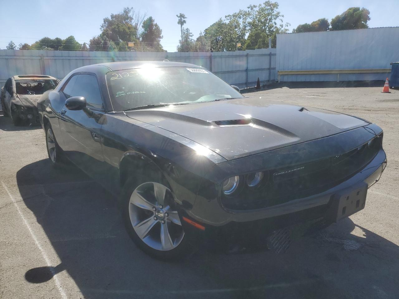 Photo 3 VIN: 2C3CDZAG3JH122029 - DODGE CHALLENGER 