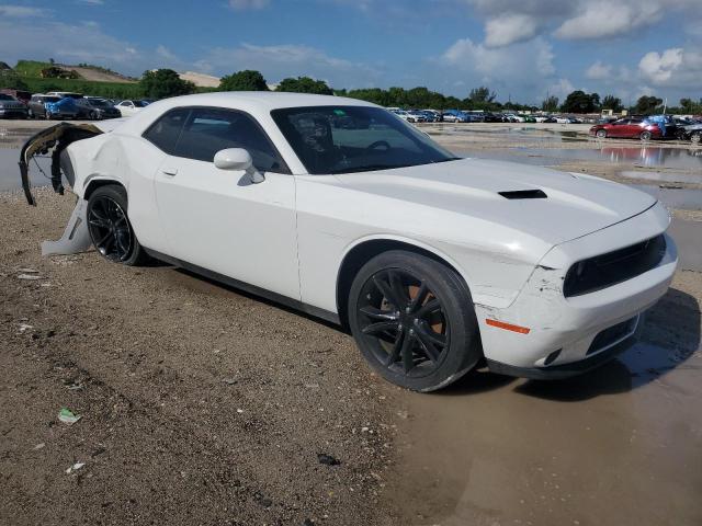 Photo 3 VIN: 2C3CDZAG3JH132169 - DODGE CHALLENGER 