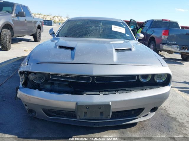 Photo 5 VIN: 2C3CDZAG3JH138828 - DODGE CHALLENGER 