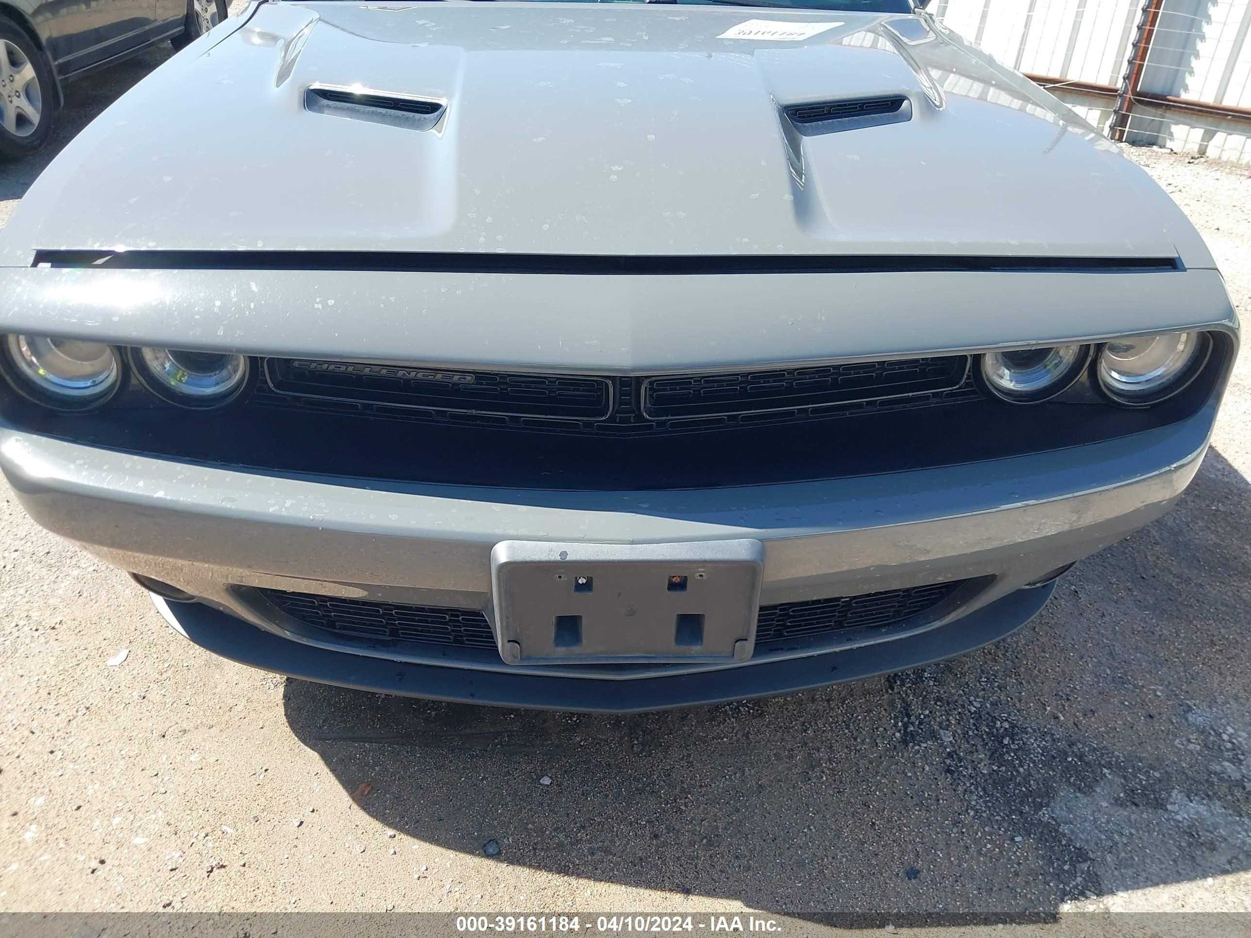 Photo 5 VIN: 2C3CDZAG3JH153328 - DODGE CHALLENGER 