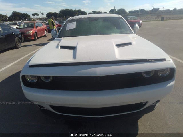 Photo 5 VIN: 2C3CDZAG3JH271184 - DODGE CHALLENGER 