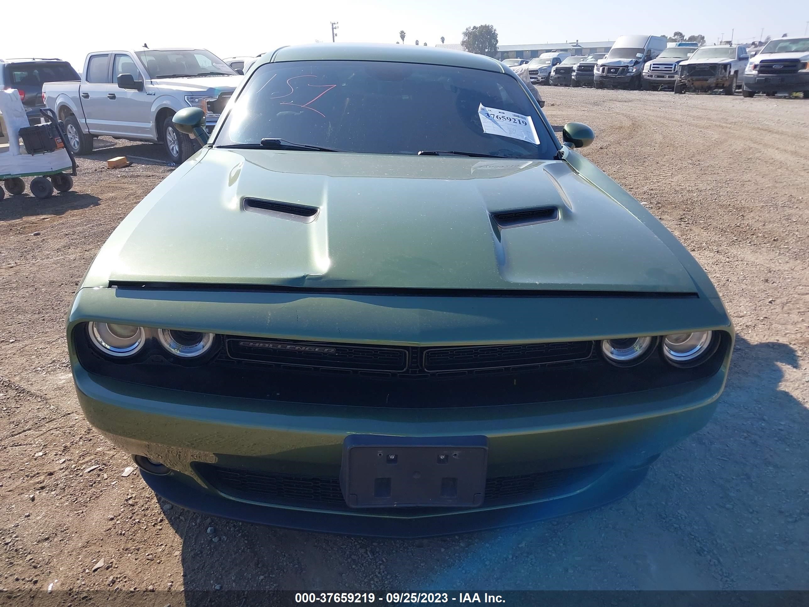 Photo 12 VIN: 2C3CDZAG3JH333358 - DODGE CHALLENGER 