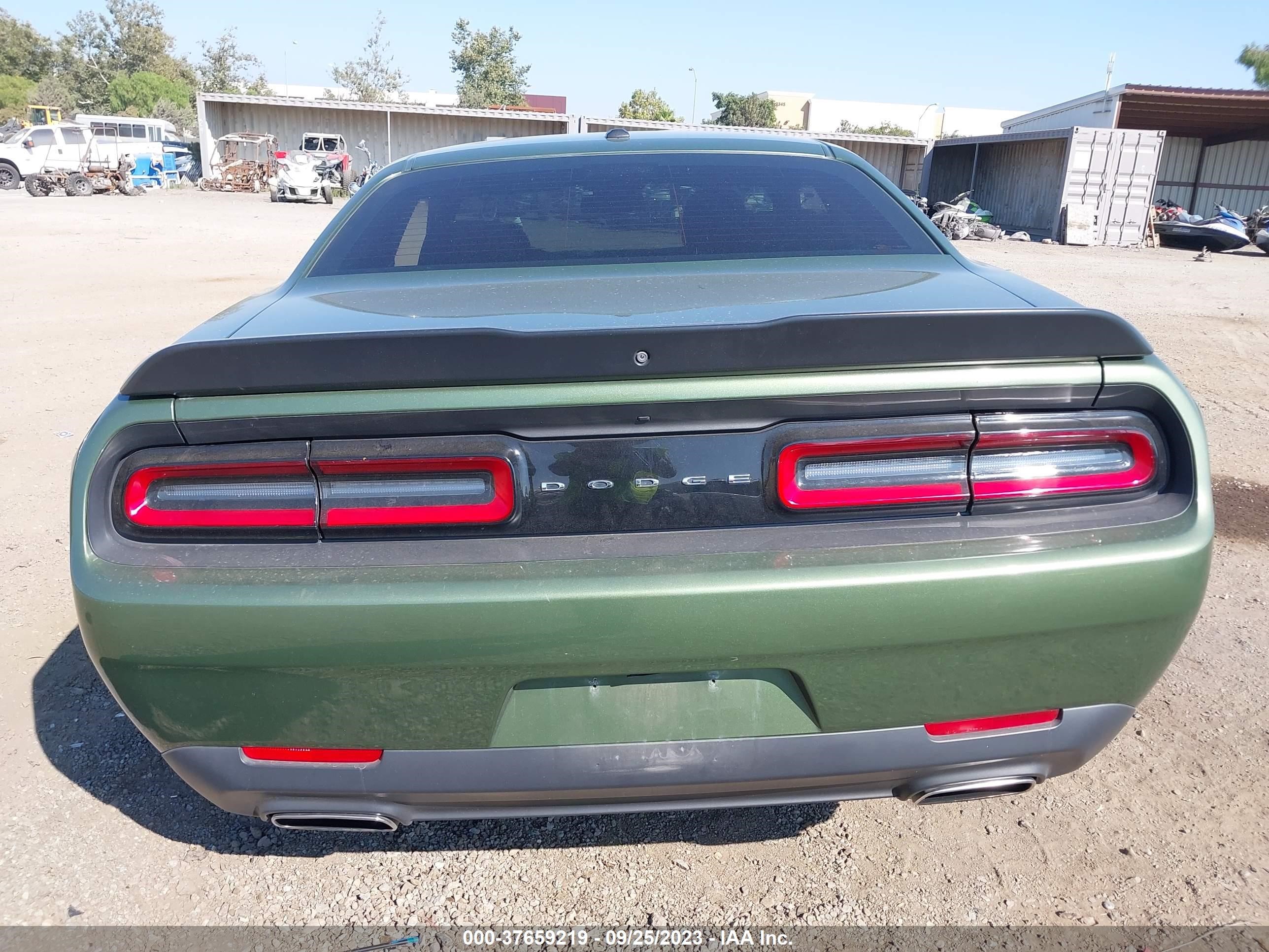 Photo 16 VIN: 2C3CDZAG3JH333358 - DODGE CHALLENGER 