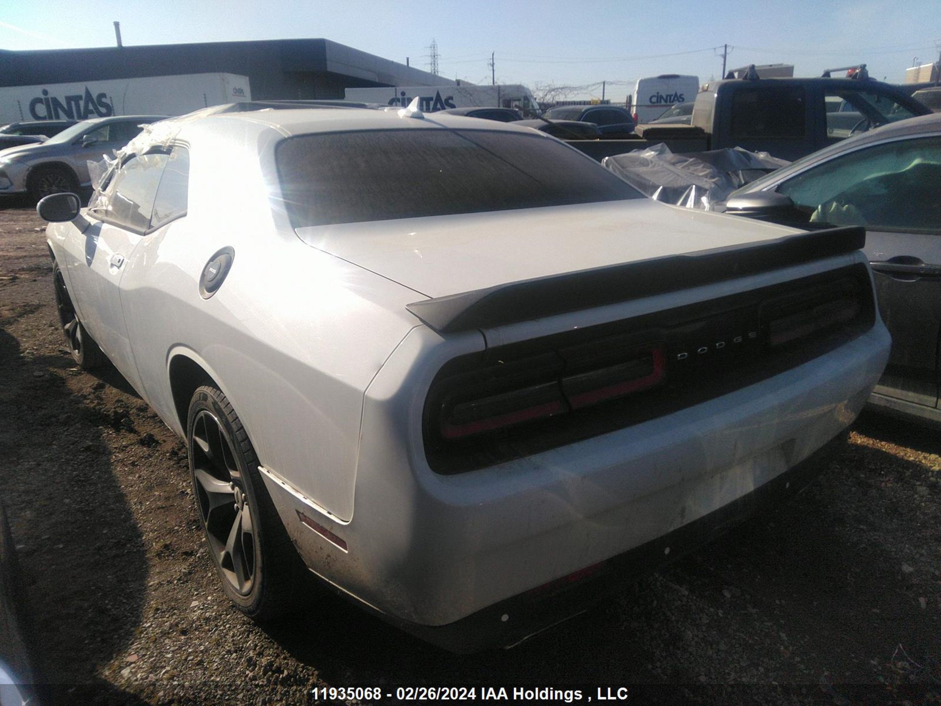 Photo 2 VIN: 2C3CDZAG3KH656228 - DODGE CHALLENGER 