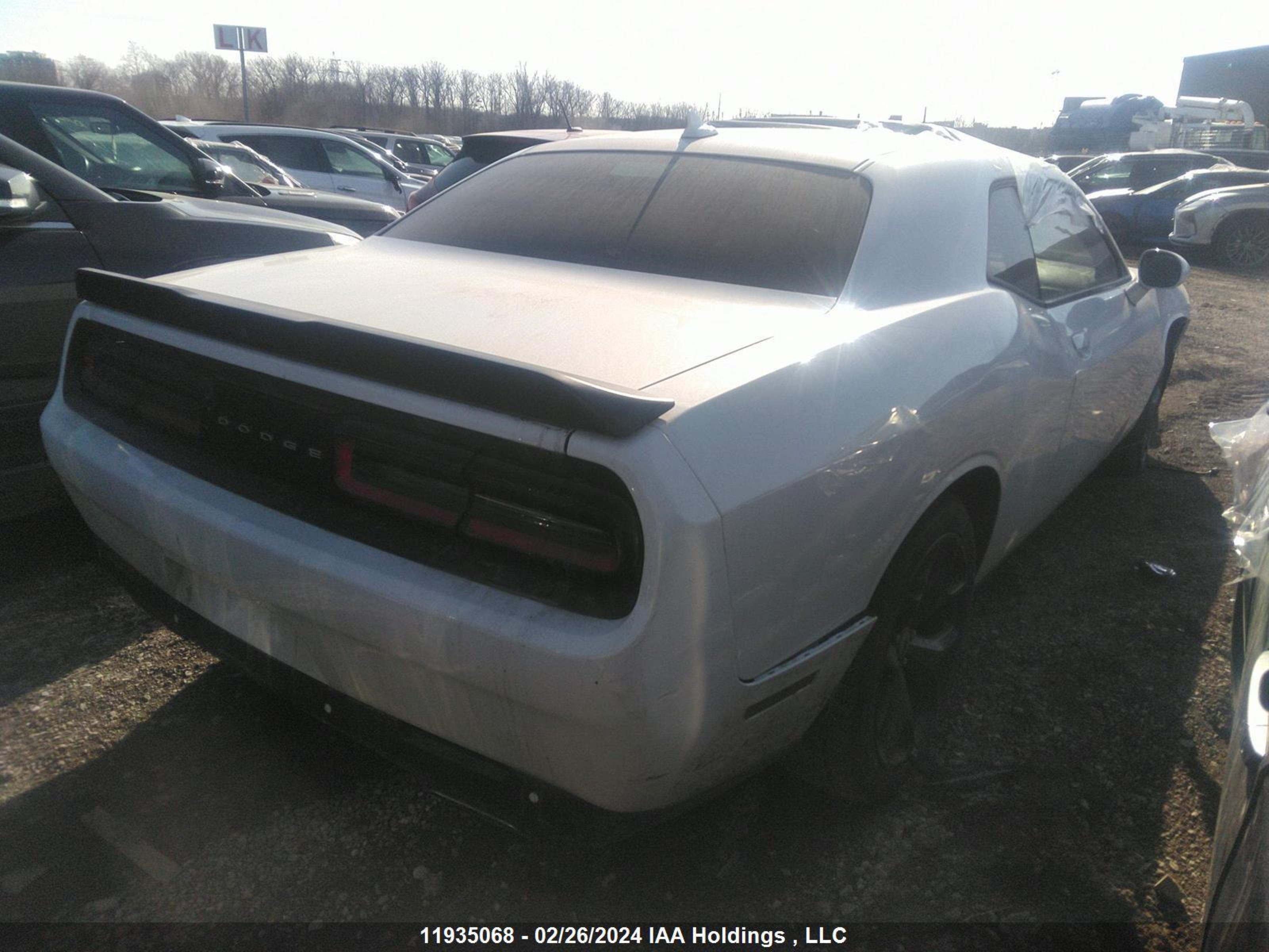 Photo 3 VIN: 2C3CDZAG3KH656228 - DODGE CHALLENGER 