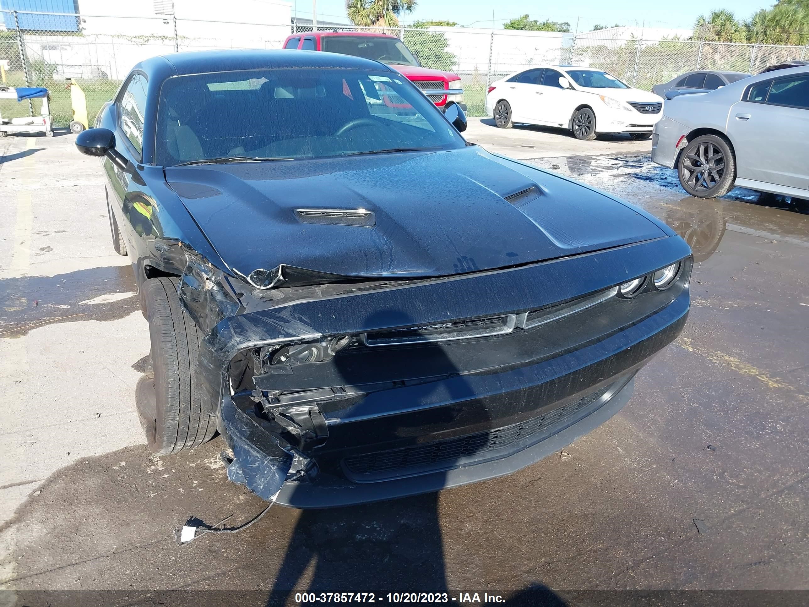 Photo 5 VIN: 2C3CDZAG3PH590612 - DODGE CHALLENGER 