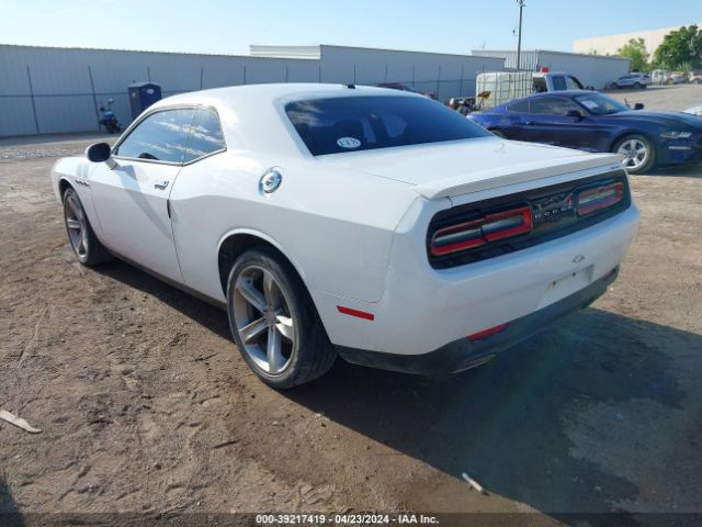 Photo 2 VIN: 2C3CDZAG4FH747708 - DODGE CHALLENGER 