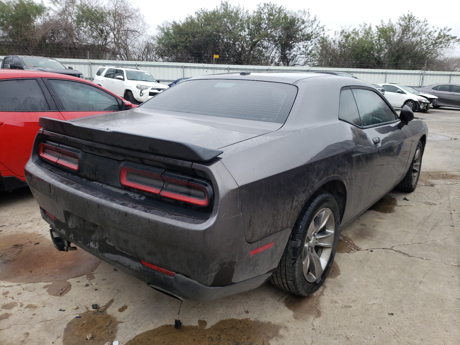 Photo 3 VIN: 2C3CDZAG4FH764895 - DODGE CHALLENGER 