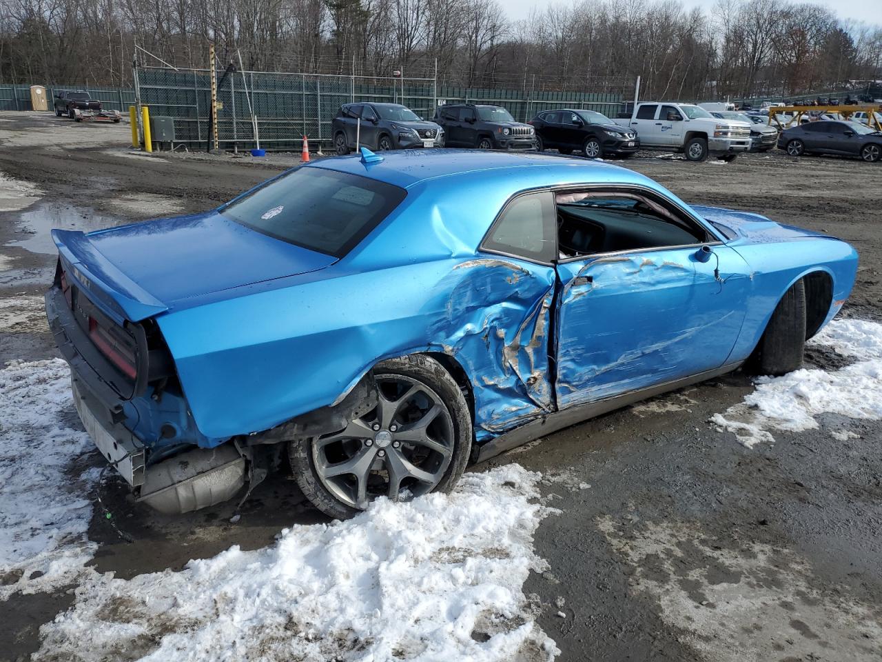 Photo 2 VIN: 2C3CDZAG4GH183415 - DODGE CHALLENGER 