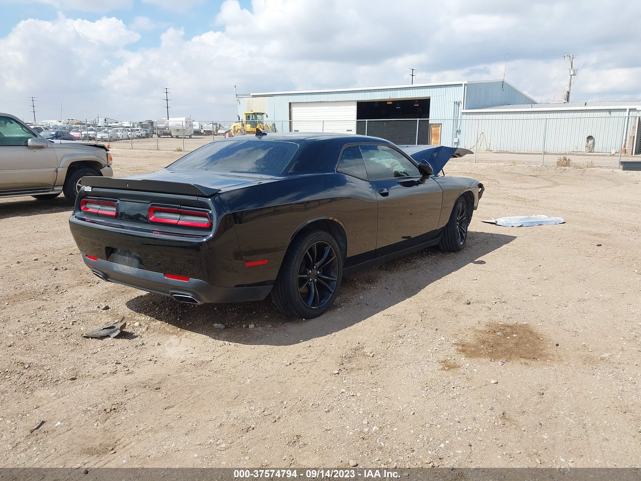 Photo 3 VIN: 2C3CDZAG4HH519162 - DODGE CHALLENGER 