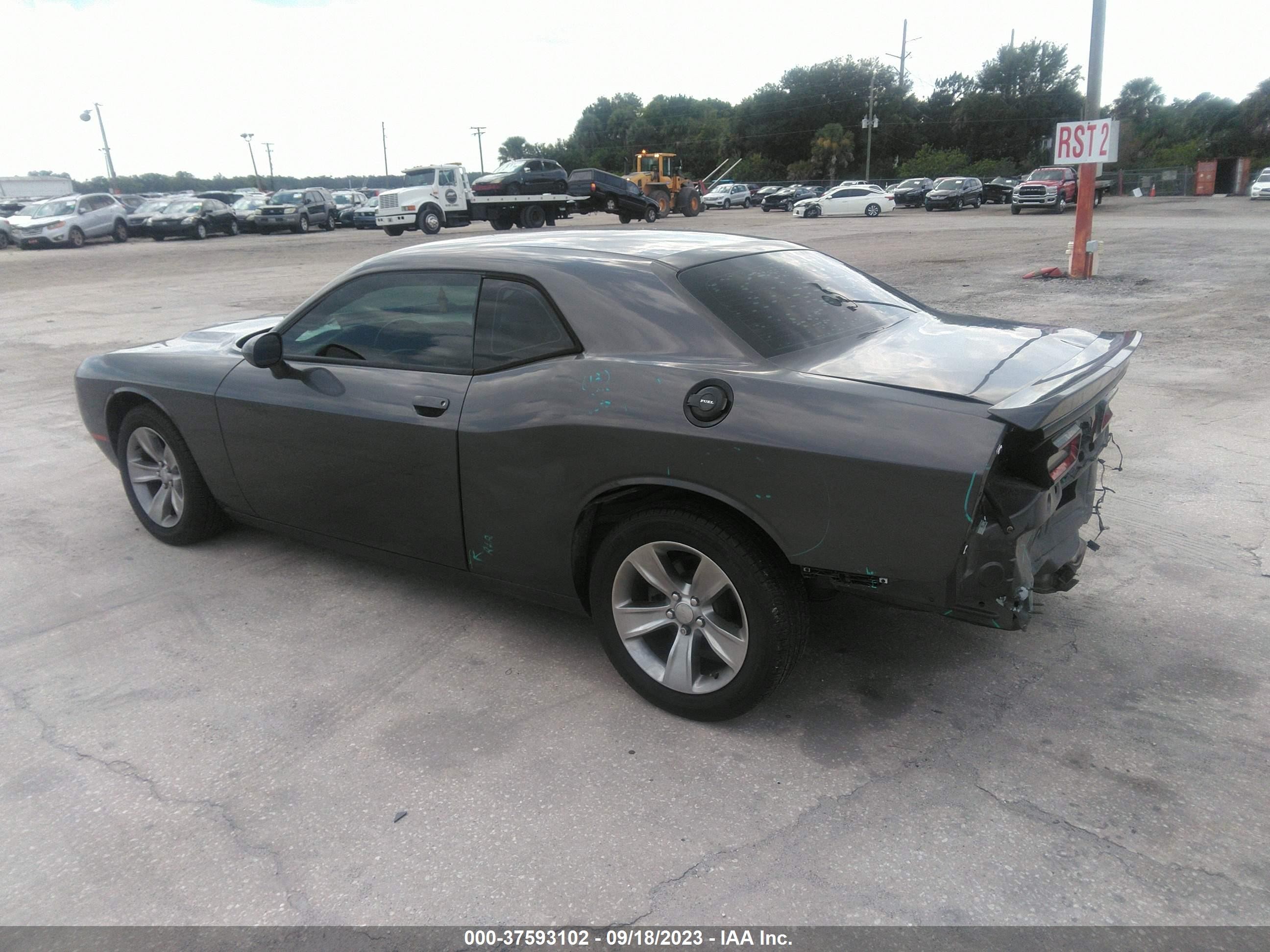 Photo 2 VIN: 2C3CDZAG4HH638202 - DODGE CHALLENGER 