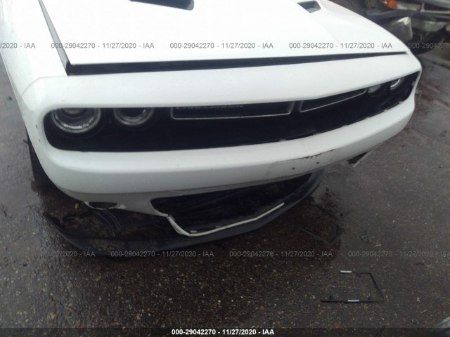 Photo 5 VIN: 2C3CDZAG4JH232765 - DODGE CHALLENGER 