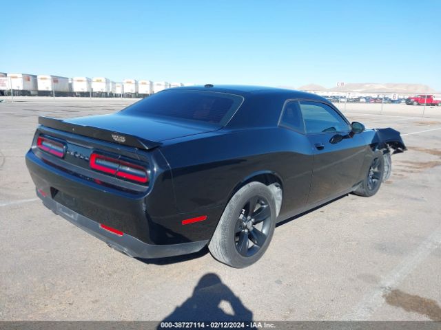 Photo 3 VIN: 2C3CDZAG4JH302927 - DODGE CHALLENGER 