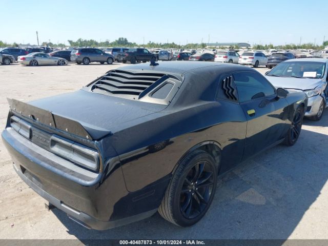 Photo 3 VIN: 2C3CDZAG4JH305746 - DODGE CHALLENGER 