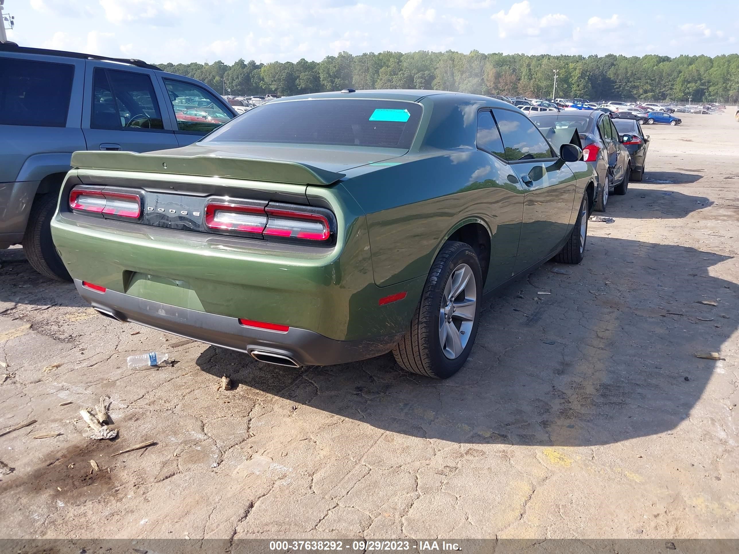 Photo 3 VIN: 2C3CDZAG4NH151464 - DODGE CHALLENGER 