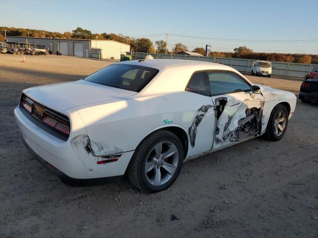 Photo 2 VIN: 2C3CDZAG5HH568709 - DODGE CHALLENGER 