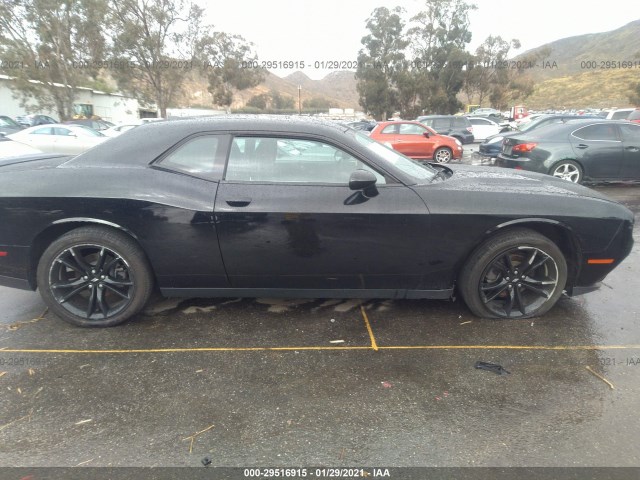 Photo 5 VIN: 2C3CDZAG5JH142038 - DODGE CHALLENGER 