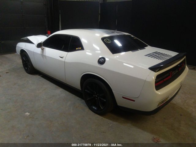 Photo 2 VIN: 2C3CDZAG5JH251759 - DODGE CHALLENGER 