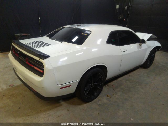 Photo 3 VIN: 2C3CDZAG5JH251759 - DODGE CHALLENGER 