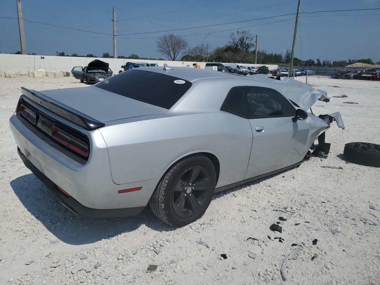 Photo 2 VIN: 2C3CDZAG5KH758498 - DODGE CHALLENGER 