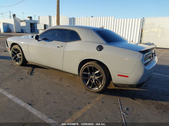 Photo 2 VIN: 2C3CDZAG5NH164384 - DODGE CHALLENGER 