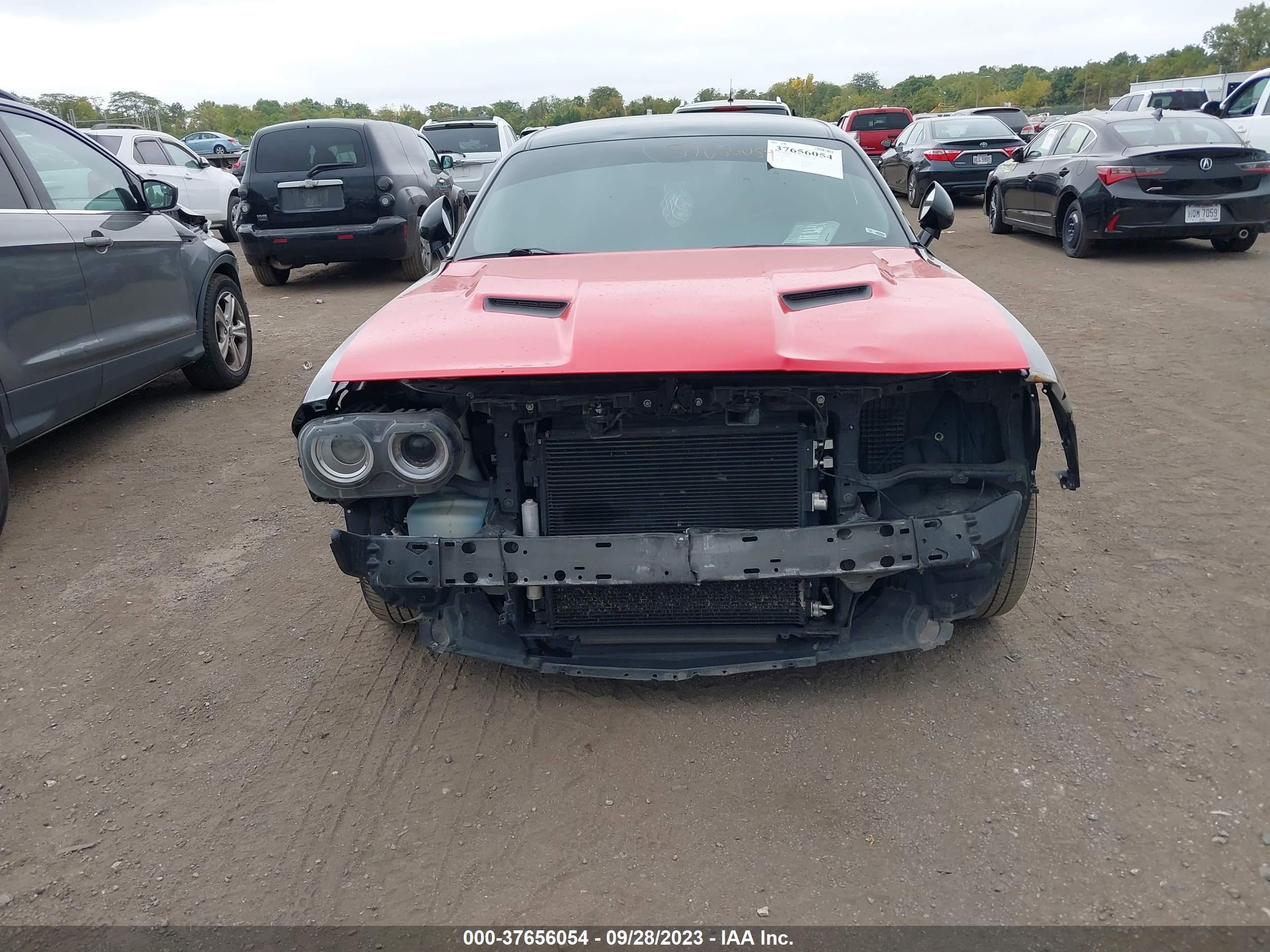 Photo 12 VIN: 2C3CDZAG6GH130862 - DODGE CHALLENGER 