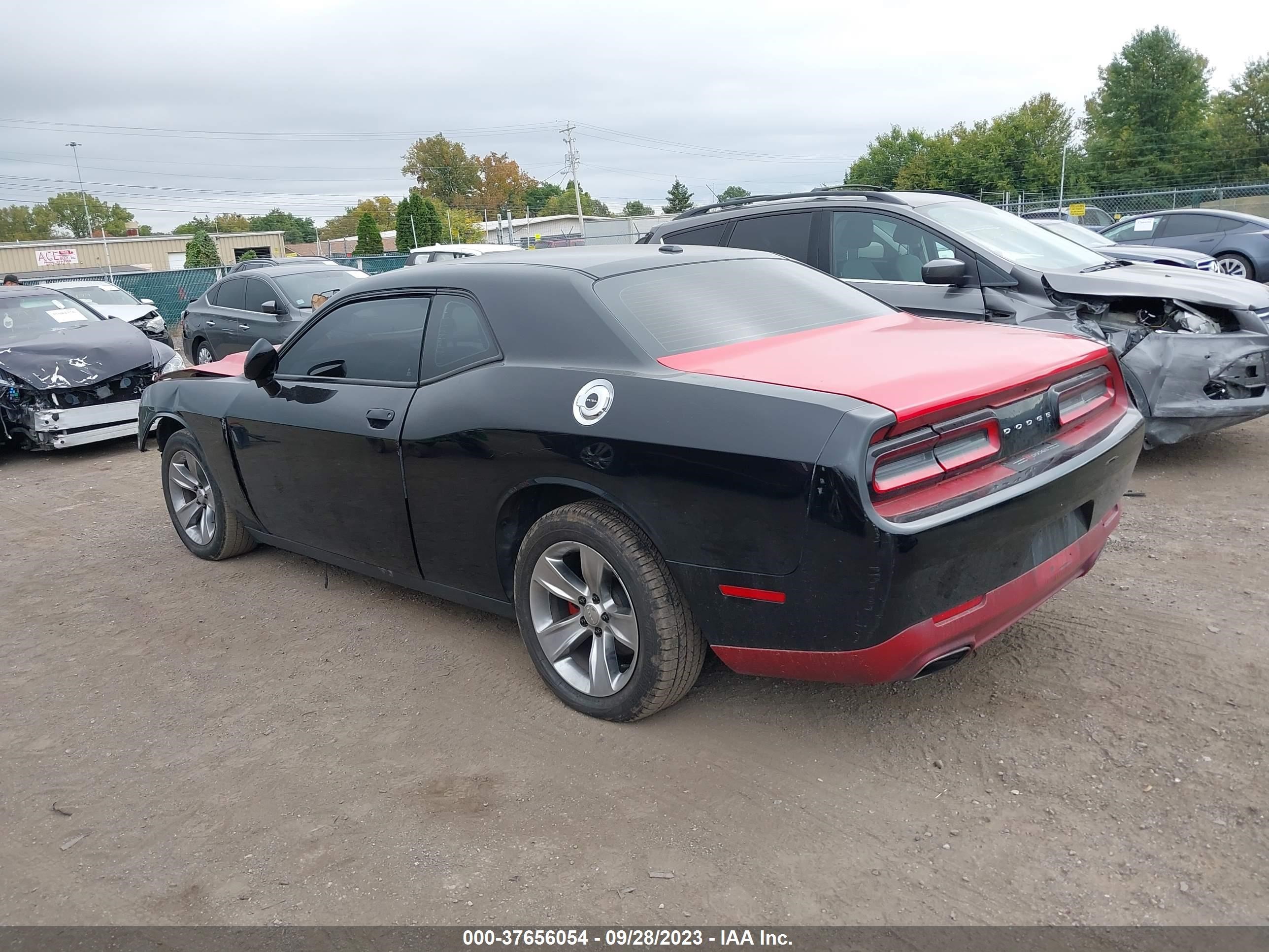 Photo 2 VIN: 2C3CDZAG6GH130862 - DODGE CHALLENGER 