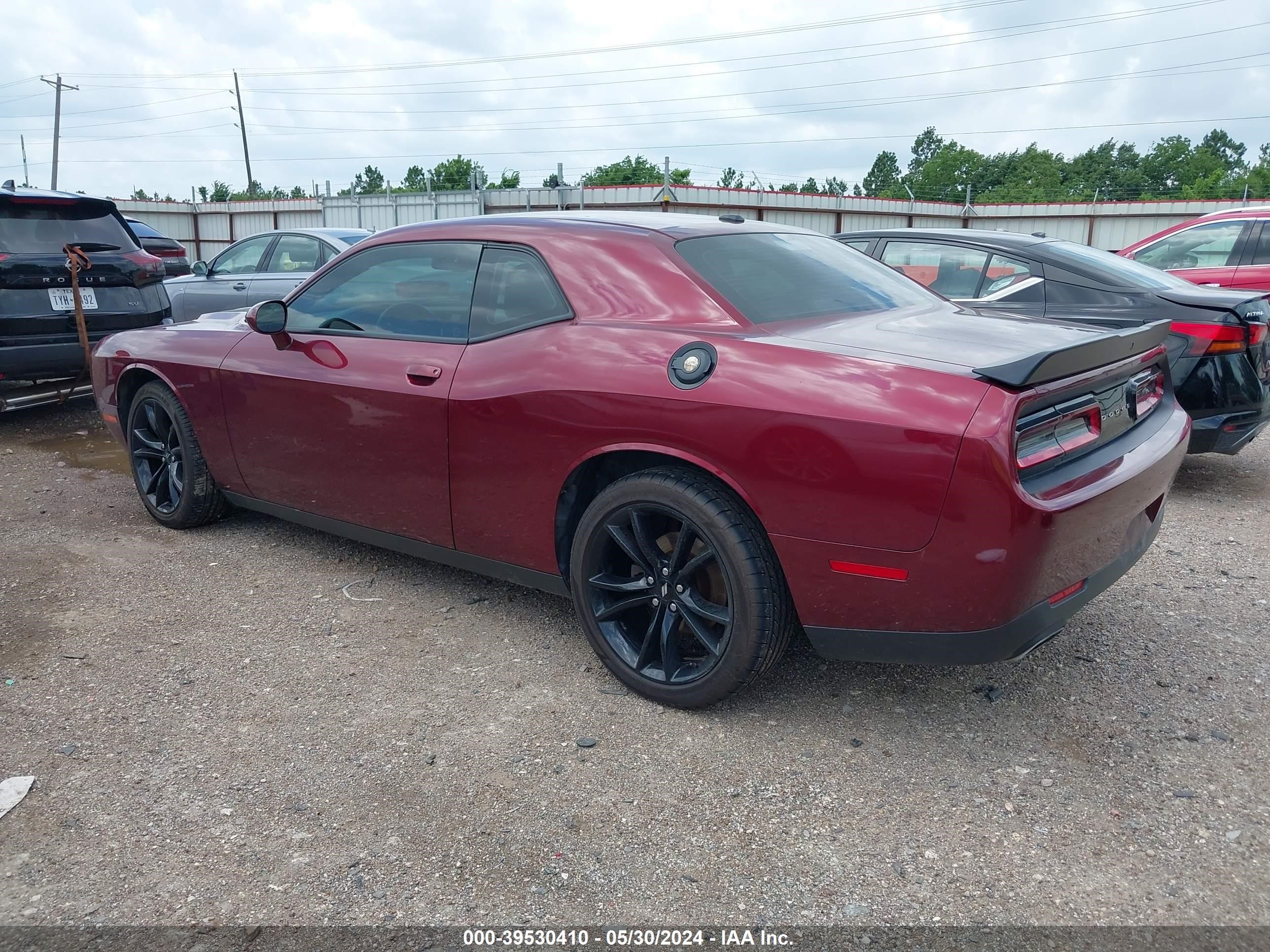 Photo 2 VIN: 2C3CDZAG6JH204661 - DODGE CHALLENGER 