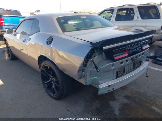 Photo 2 VIN: 2C3CDZAG6JH204868 - DODGE CHALLENGER 