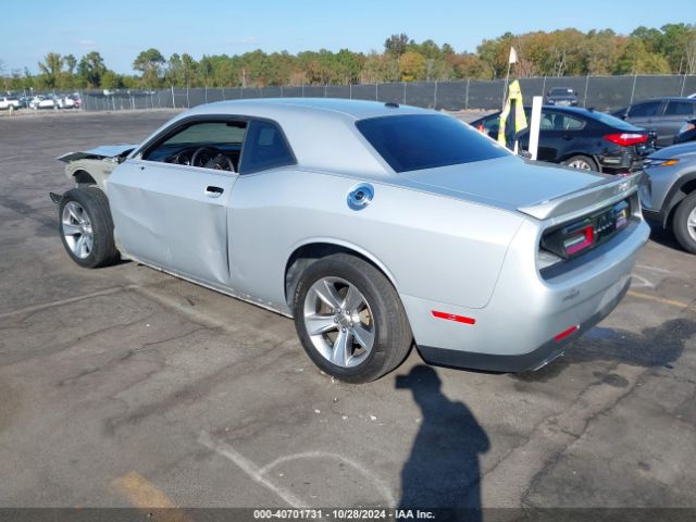 Photo 2 VIN: 2C3CDZAG6LH157120 - DODGE CHALLENGER 