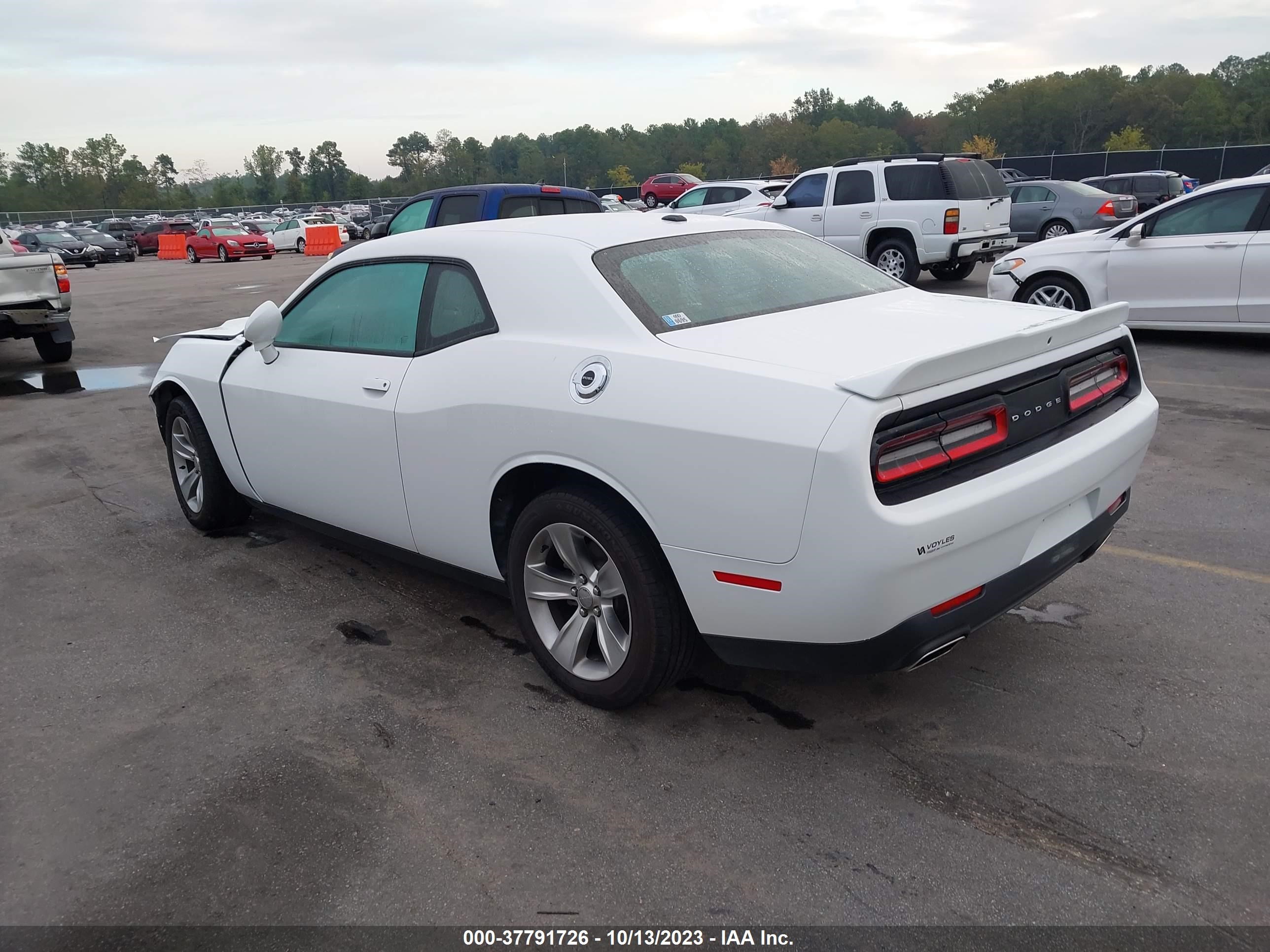 Photo 2 VIN: 2C3CDZAG6LH230390 - DODGE CHALLENGER 