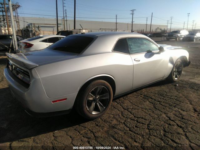 Photo 3 VIN: 2C3CDZAG6NH245684 - DODGE CHALLENGER 