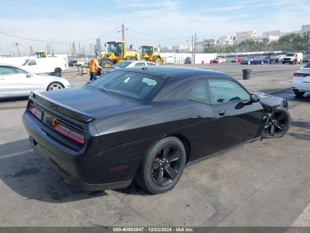 Photo 3 VIN: 2C3CDZAG7GH171629 - DODGE CHALLENGER 