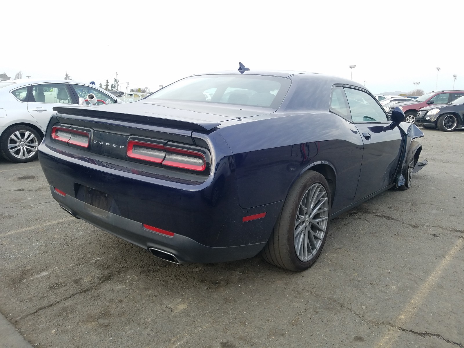 Photo 3 VIN: 2C3CDZAG7GH202605 - DODGE CHALLENGER 