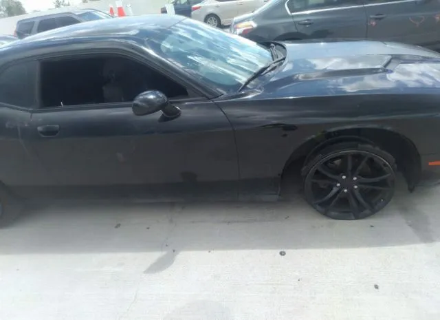 Photo 5 VIN: 2C3CDZAG7GH265039 - DODGE CHALLENGER 