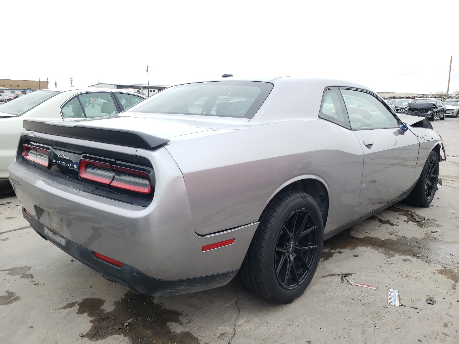 Photo 3 VIN: 2C3CDZAG7GH284061 - DODGE CHALLENGER 