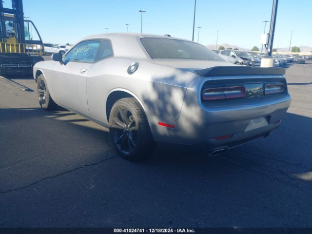 Photo 2 VIN: 2C3CDZAG7JH131638 - DODGE CHALLENGER 